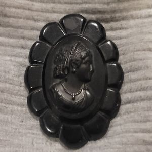 Vintage Black Bakelite Cameo Pin